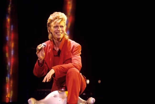 David-Bowie-Esquire-20