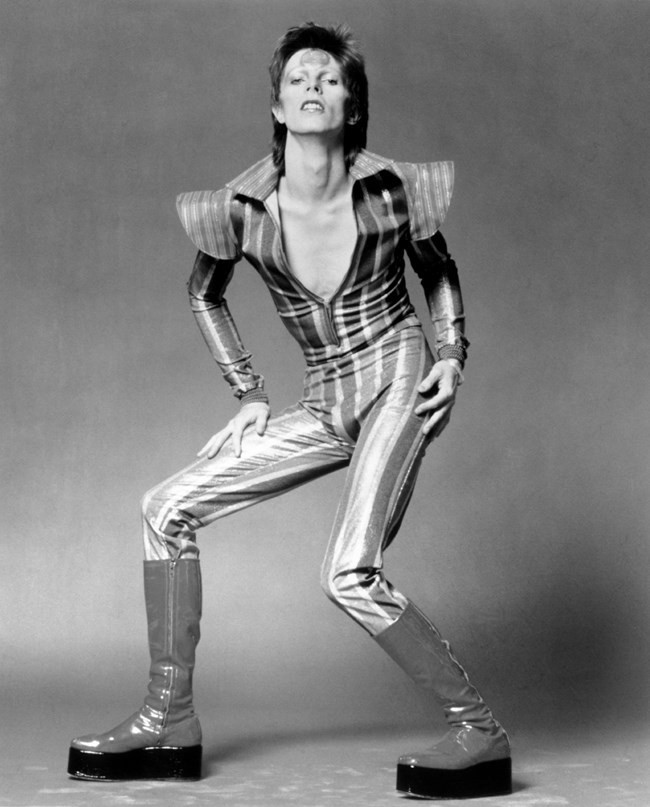 David-Bowie-Esquire-02