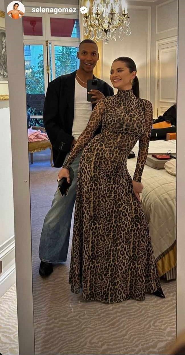 selena leopar