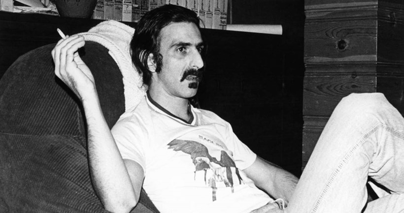 Frank-Zappa-Esquire-01