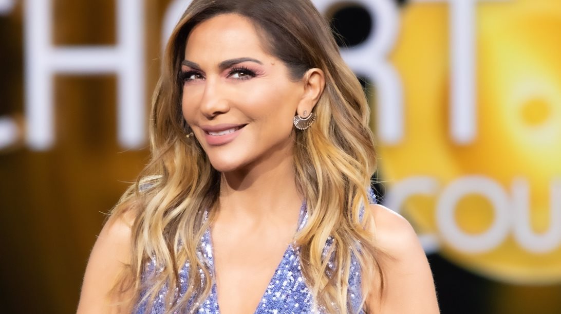 Η Δέσποινα Βανδή ξεκίνησε τις καλοκαιρινές της διακοπές στο πλευρό του Βασίλη Μπισπίκη