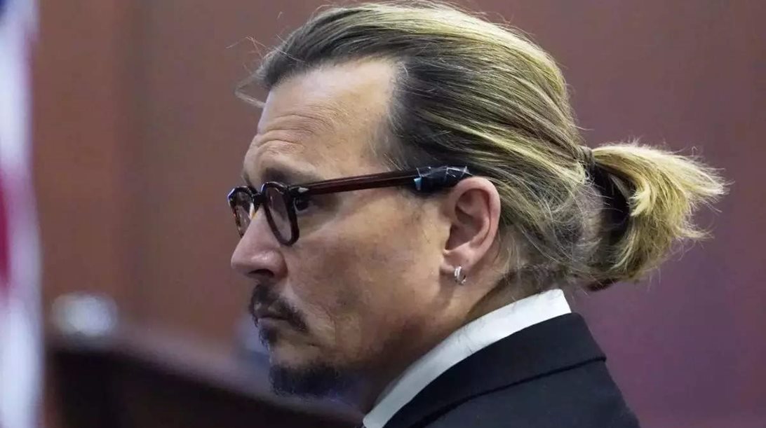 Johnny deep - Έδωσε performance-έκπληξη σε συναυλία του Jeff Beck