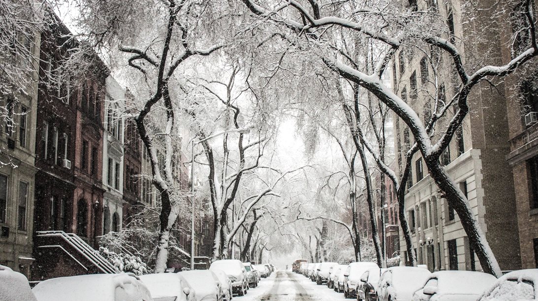 6 τρόποι που μία χιονισμένη μέρα κάνει καλό στην υγεία σου