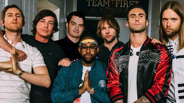 95,2 Athens DeeJay Picks - Νέα μουσική από Maroon 5 και P!nk