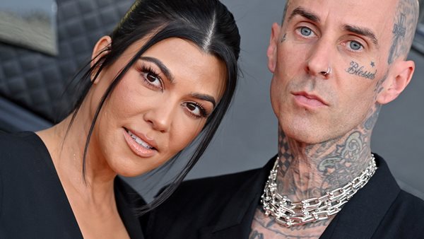 Πόσα χρήματα 'έβγαλε' ο οίκος Dolce & Gabbana από τον γάμο της Kourtney Kardashian και του Travis Barker;