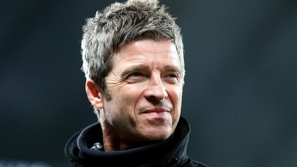 Ο Noel Gallagher δηλώνει τον θαυμασμό του για τον Ed Sheeran