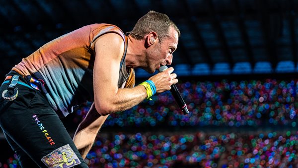 Δείτε το video clip των Coldplay με σκηνές από το Ηρώδειο.