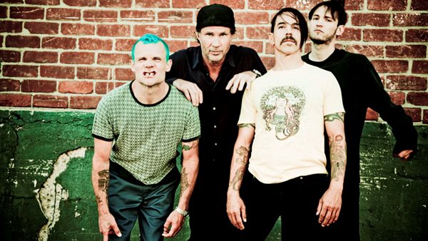 Οι Red Hot Chili Peppers πουλάνε τον κατάλογο των τραγουδιών τους