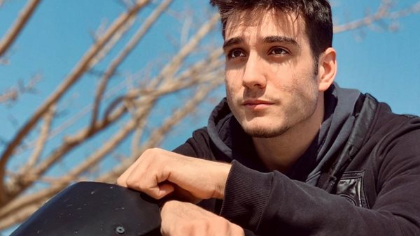 Γιώργος Κακοσαίος - 10 φωτογραφίες που αποδεικνύουν πως θα "κάψει" πολλές καρδιές