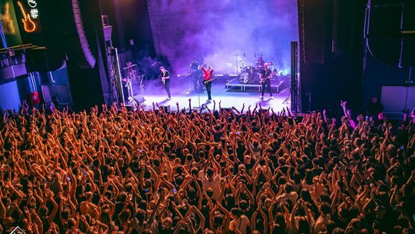 Franz Ferdinand live στο Floyd: This Fire was out of control!