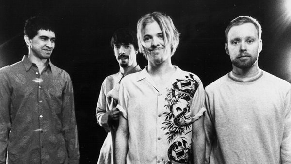 #RockThisDay - 20 Μαΐου: Οι Foo Fighters κυκλοφορούν το "The Colour and the Shape"