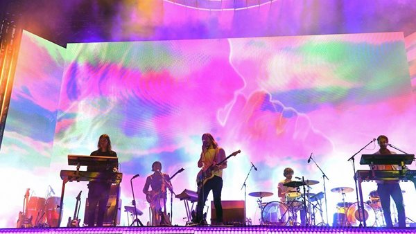 Η εμφάνιση των Tame Impala στο φεστιβάλ μουσικής Coachella