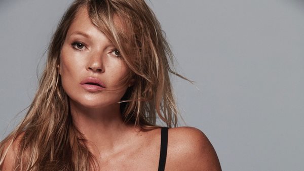 Η Kate Moss πρωταγωνιστεί στην καμπάνια της νέας συλλογής εσωρούχων της Kim Kardashian