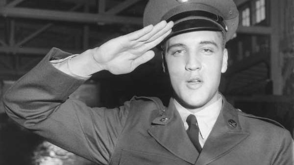 Όταν ο Elvis Presley κατατάχθηκε στον αμερικανικό στρατό