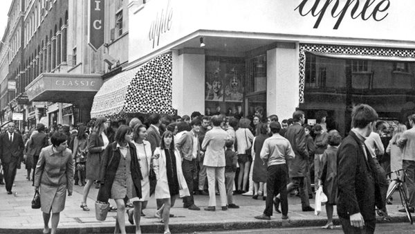 #RockThisDay - 7 Δεκεμβρίου: Οι Beatles ανοίγουν την Apple Boutique