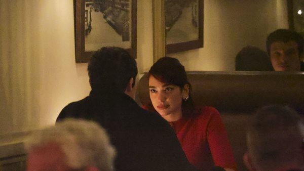 Ρομαντικό δείπνο στο Παρίσι για την Dua Lipa και τον Callum!