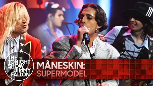 Måneskin - Χρησιμοποίησαν τον Jimmy Fallon στη θέση της Victoria De Angelis για την τελευταία τους τηλεοπτική εμφάνιση