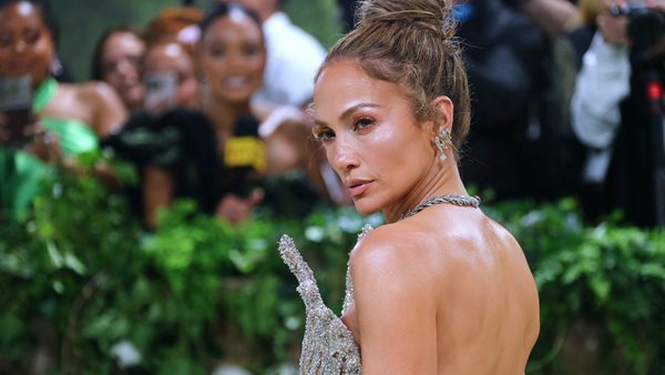 Σχόλια για την συμπεριφορά της Jennifer Lopez στο Met Gala!