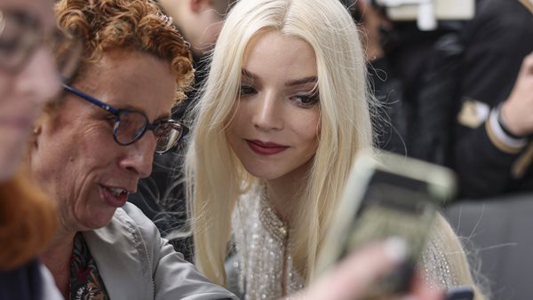 H Anya Taylor-Joy στην Γαλλία για το Φεστιβάλ των Καννών!