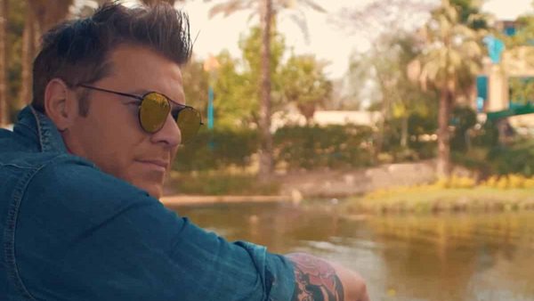 Χρήστος Χολίδης: "Πρέπει να εφεύρω καινούργιες λέξεις για να περιγράψω το πόσο άσχημα πέρασα"