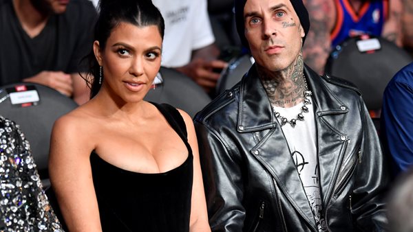 Ο Travis Barker κάλυψε τατουάζ για την πρώην του με τα χείλη της Kourtney Kardashian