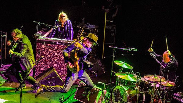 Τελευταίες λεπτομέρειες για τις εμφανίσεις των Waterboys στην Αθήνα