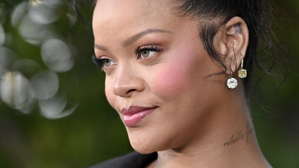 Η Rihanna κλείνει φέτος 20 χρόνια καριέρας!