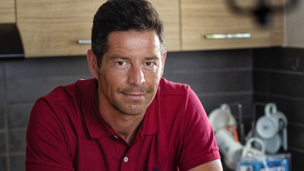 Απόστολος Ρουβάς: "Ο χαρακτηρισμός 'αδελφός του Σάκη' με ενοχλούσε - Δεν είναι επάγγελμα, αλλά γεγονός"