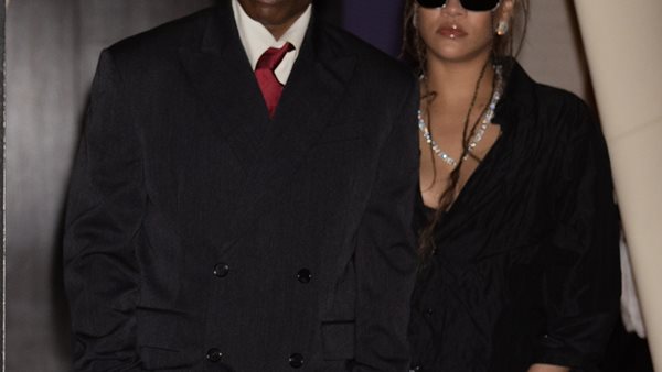 Rihanna και ASAP Rocky φεύγουν από το ξενοδοχείο στη Ν Υόρκη