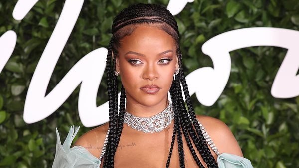 Yay or Nay; Το puffy look της Rihanna στα βρετανικά βραβεία μόδας