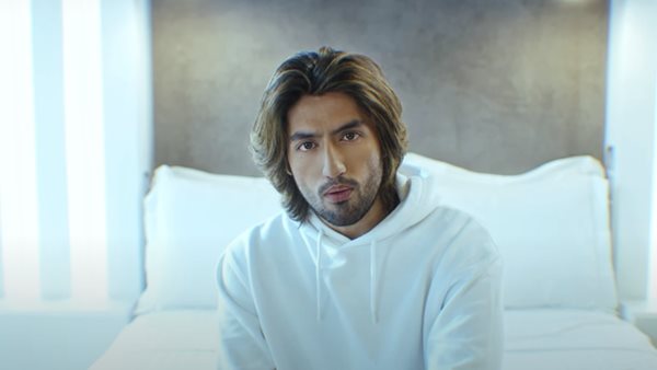 Ο Δημήτρης Σχοινάς κάνει το δισκογραφικό του ντεμπούτο