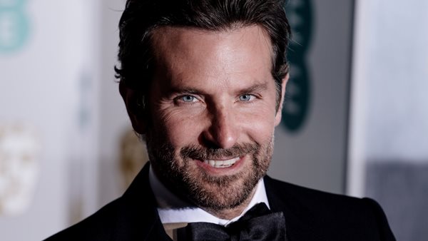 Όταν ο Bradley Cooper χρειάστηκε να μείνει γυμνός 6 ώρες στα γυρίσματα ταινίας
