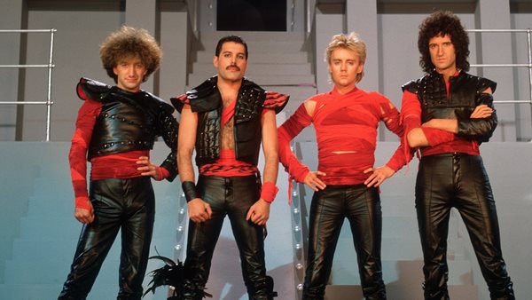 #RockThisDay - 31 Ιανουαρίου: Οι Queen επανέρχονται στα charts με το "Radio Ga Ga"