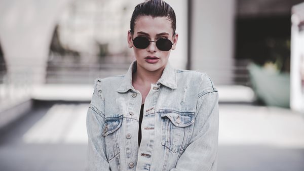 Γιατί είναι (πολύ) σημαντικό να αλλάζεις ρούχα αμέσως μόλις επιστρέφεις στο σπίτι