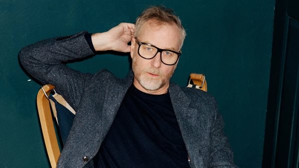 Ο Matt Berninger των National διασκευάζει το "Blue Monday" των New Order
