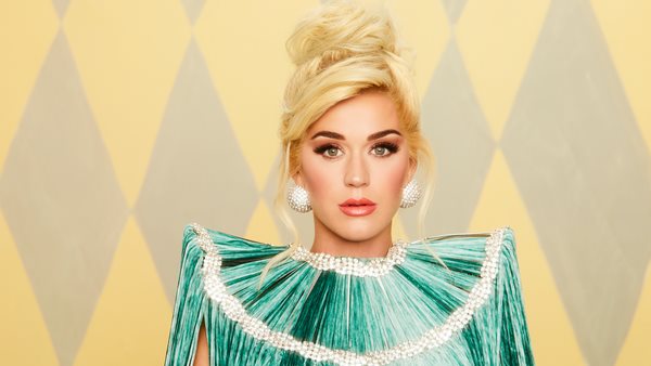 8 tracks που μπορείς να χρησιμοποιήσεις εάν θες να ευχηθείς "χρόνια πολλά"