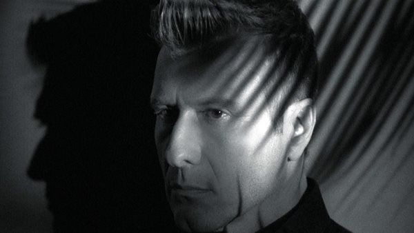 "Βασιλιάς Της Μοναξιάς Μου": Νέο βιντεοκλίπ από τον Γιάννη Πλούταρχο