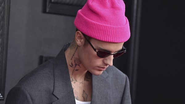 Justin Bieber - Η αποκάλυψη της σοβαρής περιπέτειας υγείας που αντιμετωπίζει