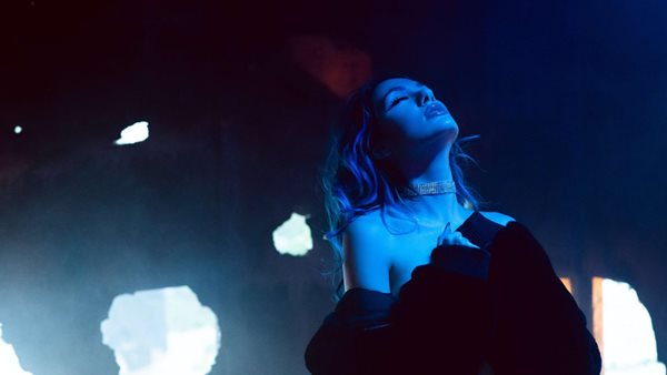 "Midnight" - Το νέο αγγλόφωνο single της Joanne