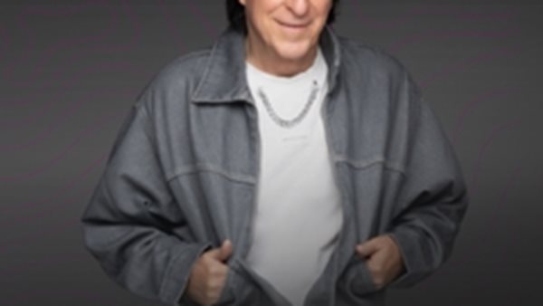 Ο Μιχάλης Τσαουσόπουλος επιστρέφει στο club Lohan!