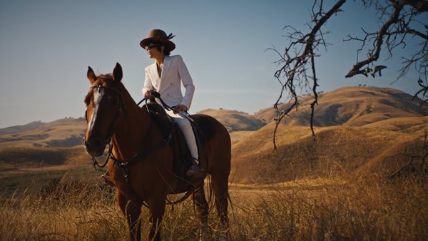 LP - Μόλις κυκλοφόρησε το νέο της single "The One That You Love"