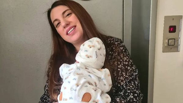 Μελίνα Μακρή: "Γέννησα πρόωρα εξαιτίας του Covid"