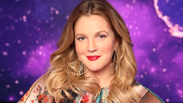 Drew Barrymore - Όσα είπε για τον εγκλεισμό της σε ψυχιατρική κλινική σε ηλικία 13 ετών