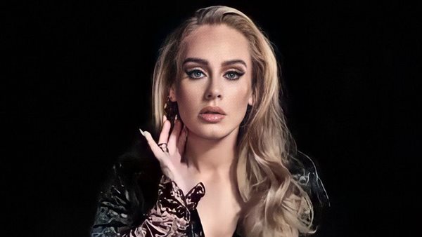 Adele - Η εμπορικότερη γυναίκα καλλιτέχνις του αιώνα για το Ηνωμένο Βασίλειο