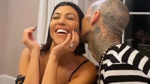 It's finally happened - Αρραβωνιάστηκαν Kourtney Kardashian και Travis Barker