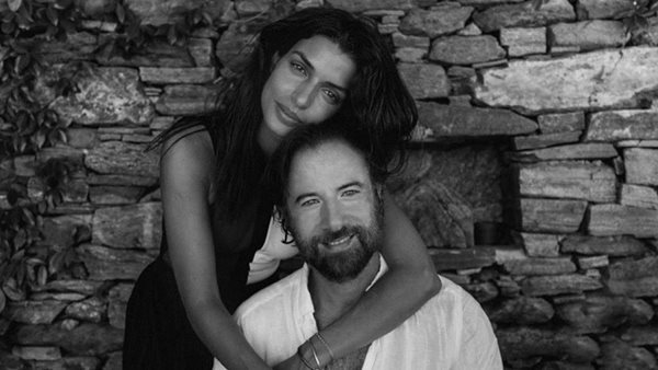 Κωστής Μαραβέγιας & Τόνια Σωτηροπούλου - Απόδραση στο εξωτερικό για το ζευγάρι