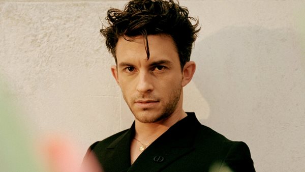 Jonathan Bailey - Ο πρωταγωνιστής του Bridgerton μιλά για τη σεξουαλικότητά του