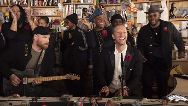 Οι Coldplay ερμήνευσαν Prince στο "Tiny Desk Concert" τους