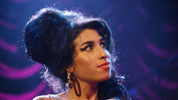 Η ταινία "Back To Black" έγινε χωρίς την οικογένεια της Amy Winehouse