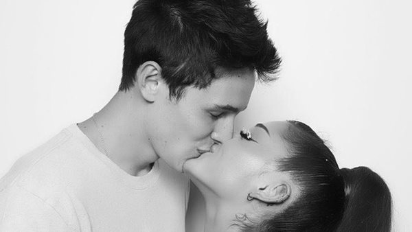 Just Got Married - Παντρεύτηκε κρυφά η Ariana Grande